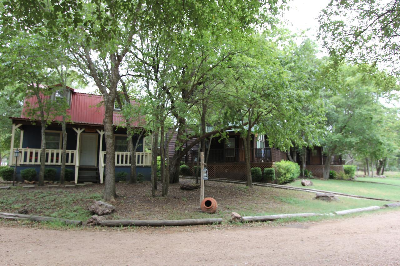 Almond Cabin Villa Fredericksburg Exterior photo