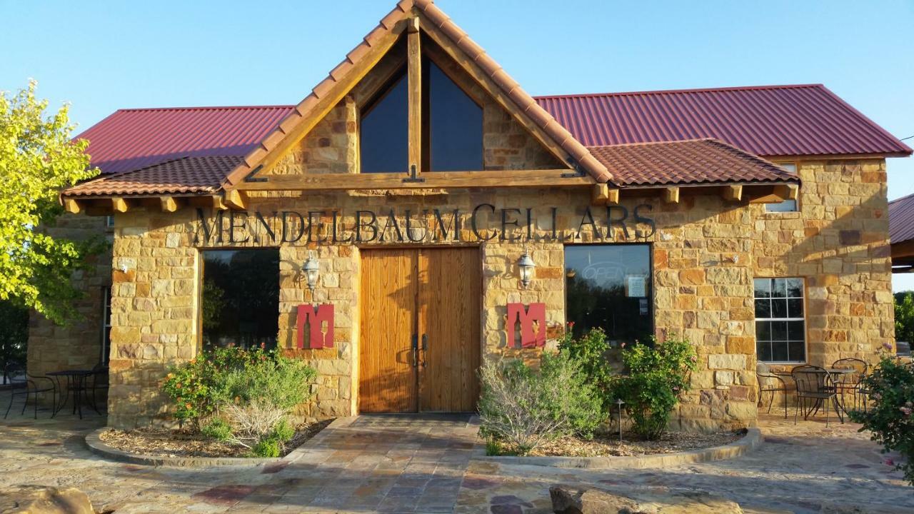 Almond Cabin Villa Fredericksburg Exterior photo